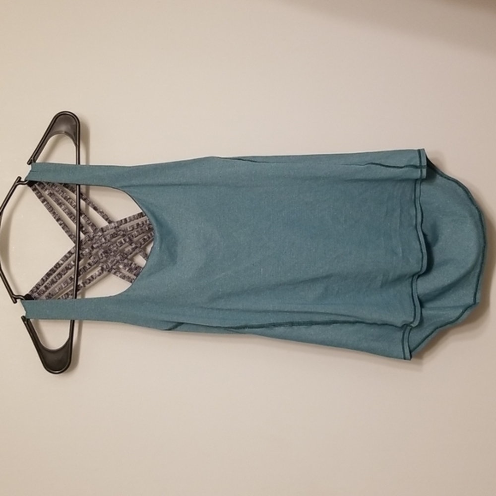 Lululemon built-in bra workout tank